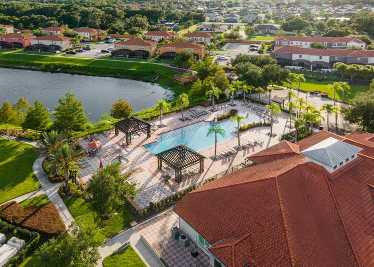 6br Luxury W Pool Hot Tub And Games * Kissimmee