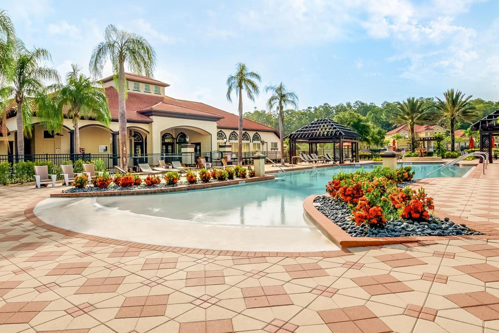6br Luxury W Pool Hot Tub And Games * Kissimmee